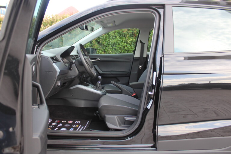 14 Stilecar It Seat Arona Fy644hf