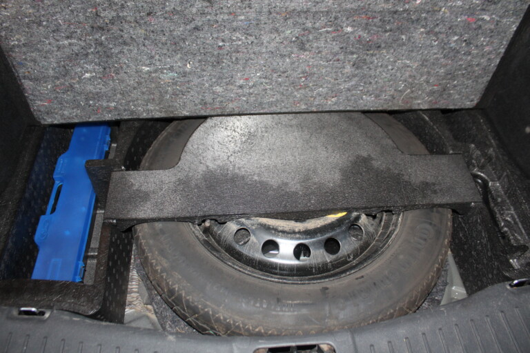 15 Stilecar It Ford Kuga Eh159ab