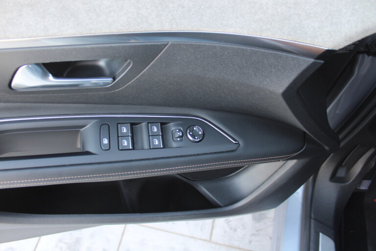 15 Stilecar It Peugeot 3008 Gk990ga