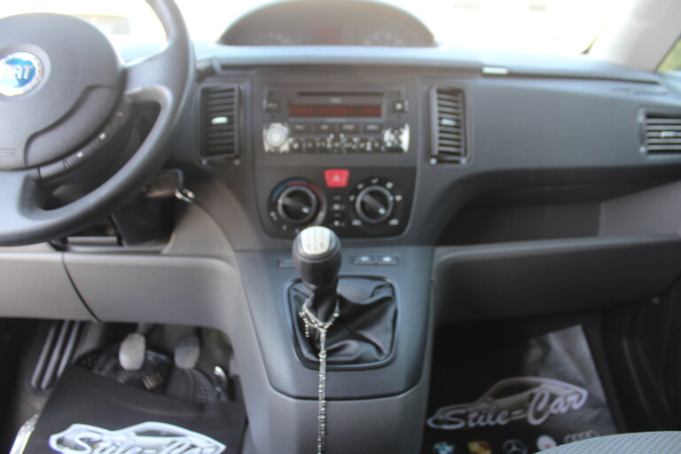 16 Stilecar It Fiat Idea Dr771xg