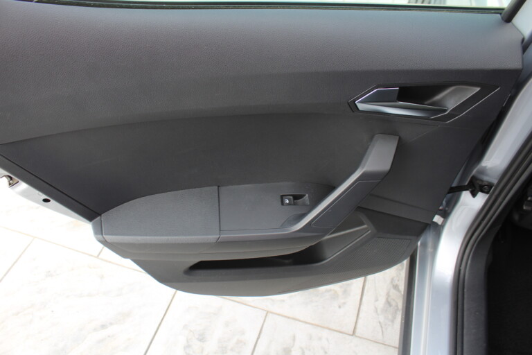 16 Stilecar It Seat Arona Gm962lb