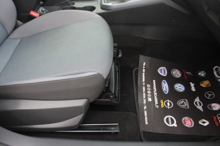 17 Stilecar It Seat Arona Fy644hf