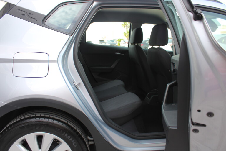 17 Stilecar It Seat Arona Gm962lb