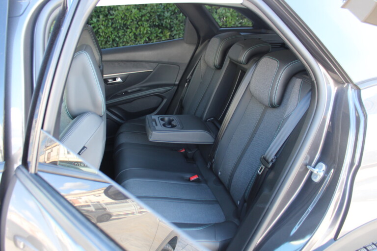 18 Stilecar It Peugeot 3008 Gk419rj