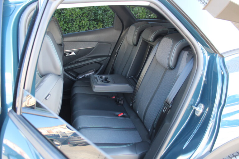 19 Stilecar It Peugeot 3008 Gj337ax