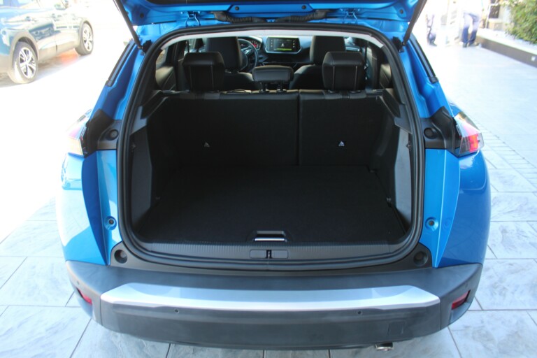 24 Stilecar It Peugeot 2008 Gj757av