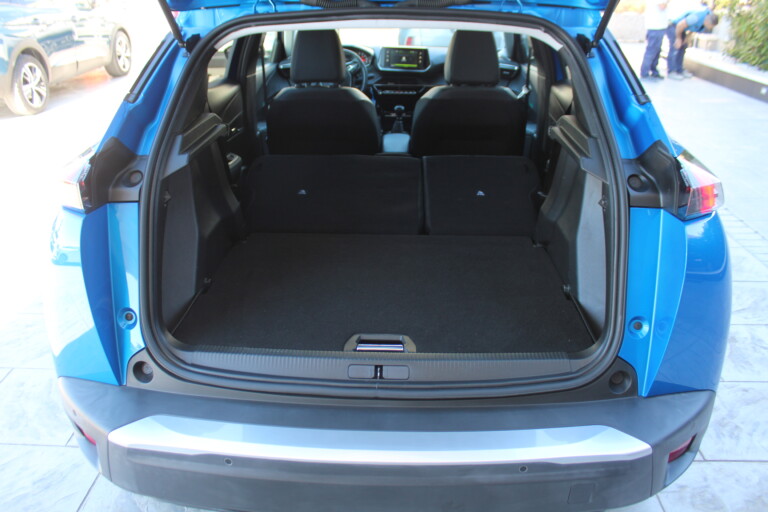 25 Stilecar It Peugeot 2008 Gj757av