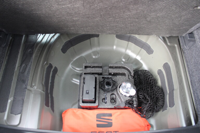 25 Stilecar It Seat Arona Fy644hf