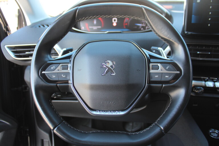 27 Stilecar It Peugeot 3008 Gk419rj
