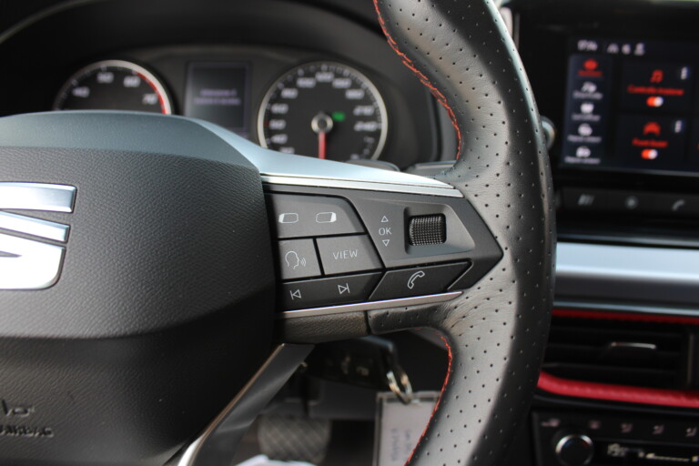 27 Stilecar It Seat Arona Gm591yf