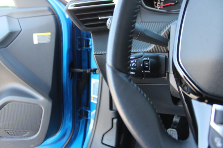 28 Stilecar It Peugeot 2008 Gj757av
