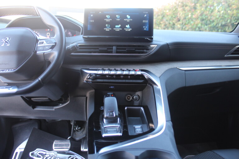 33 Stilecar It Peugeot 3008 Gk990ga