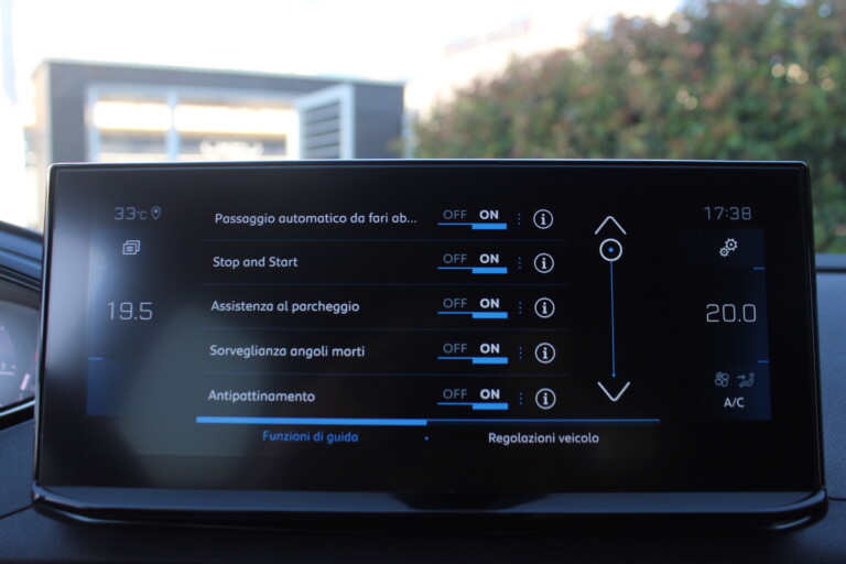 38 Stilecar It Peugeot 3008 Gk990ga