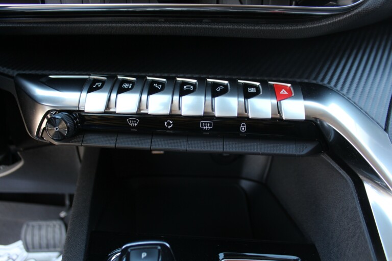 44 Stilecar It Peugeot 3008 Gk419rj