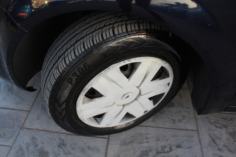 05 Stilecar It Renault Scenic Dp444tz