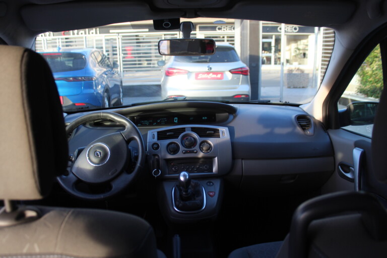 09 Stilecar It Renault Scenic Dp444tz