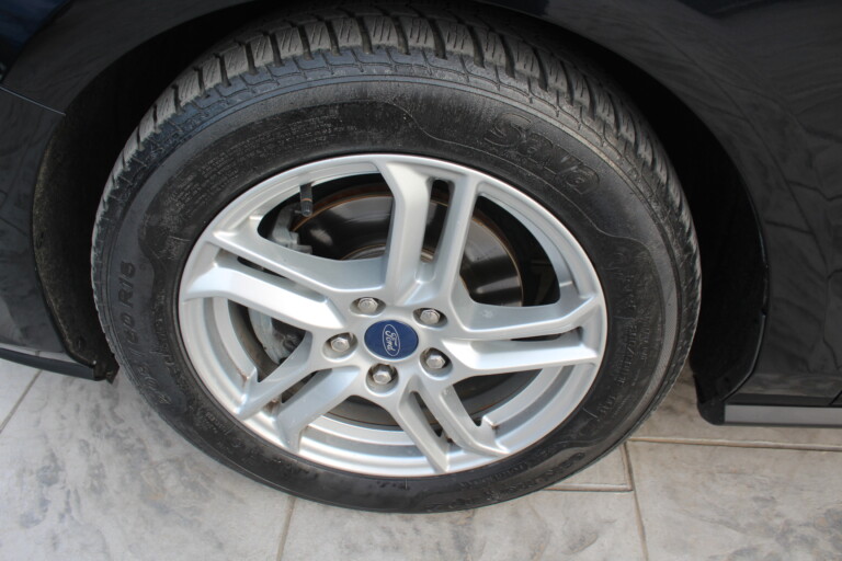 10 Stilecar It Ford Focus Gj660bb