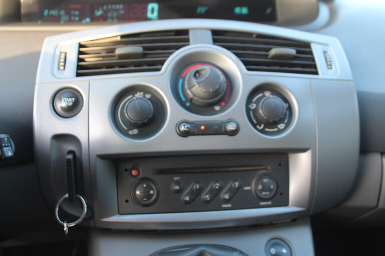 12 Stilecar It Renault Scenic Dp444tz