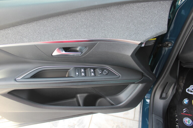 15 Stilecar It Peugeot 3008 Gr421ml