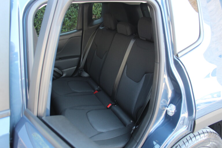 16 Stilecar It Jeep Renegade Gj246yj