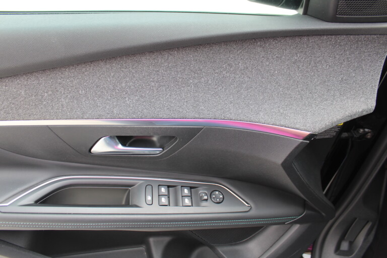 16 Stilecar It Peugeot 3008 Gm668ky