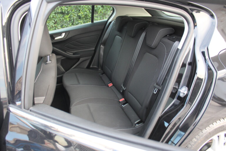 17 Stilecar It Ford Focus Gj660bb