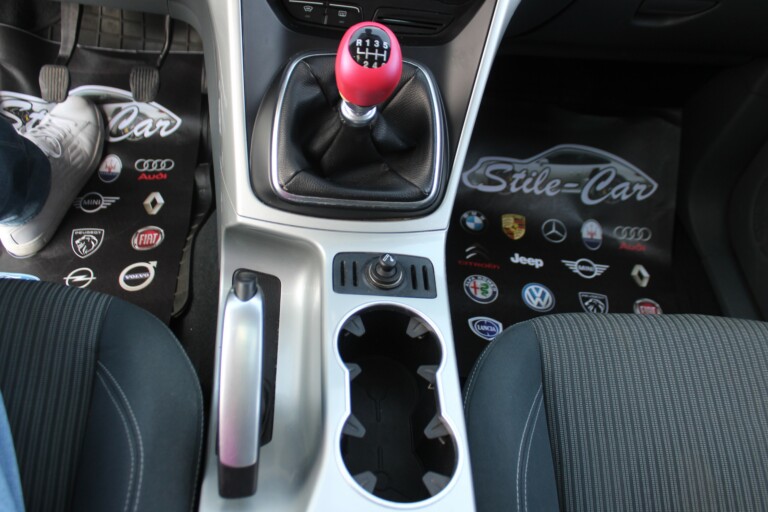 19 Stilecar It Ford C Max Gn306jg