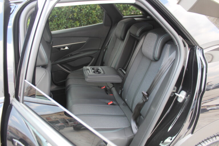 19 Stilecar It Peugeot 3008 Gm668ky