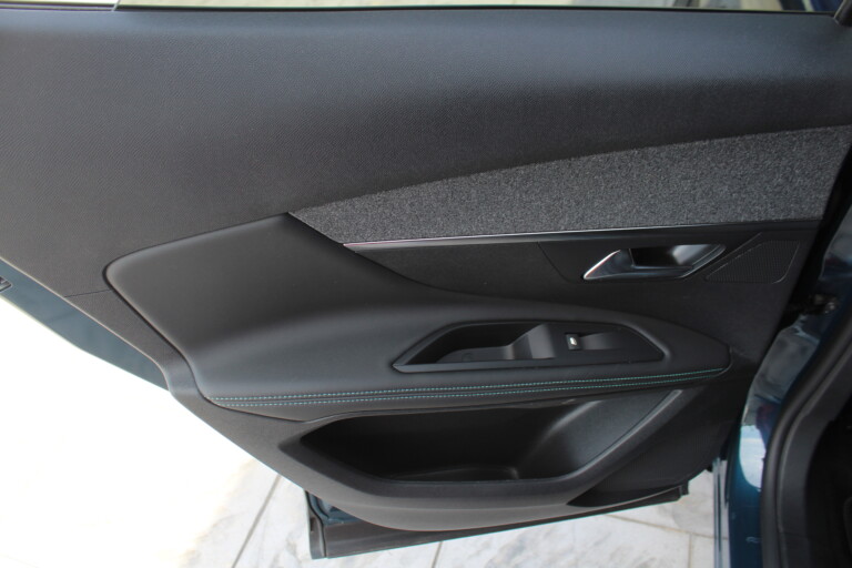 19 Stilecar It Peugeot 3008 Gr421ml