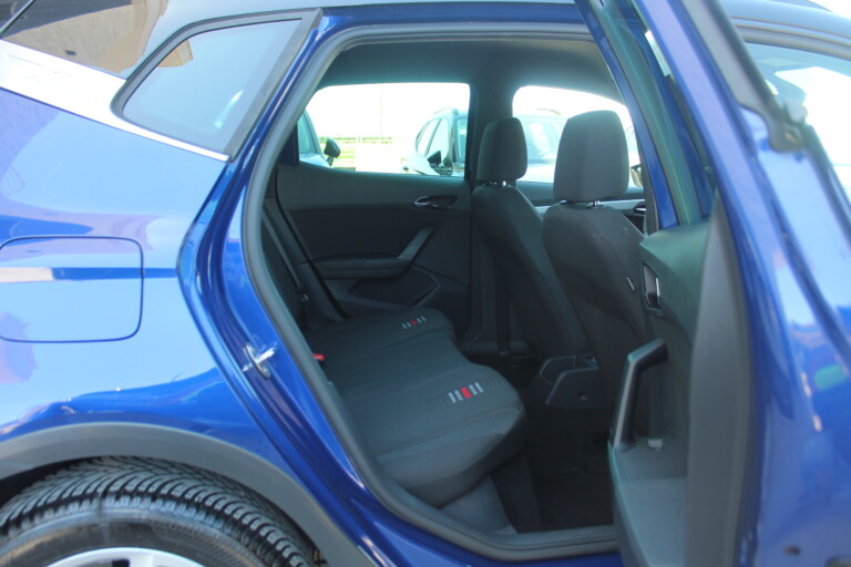19 Stilecar It Seat Arona Gd162ax