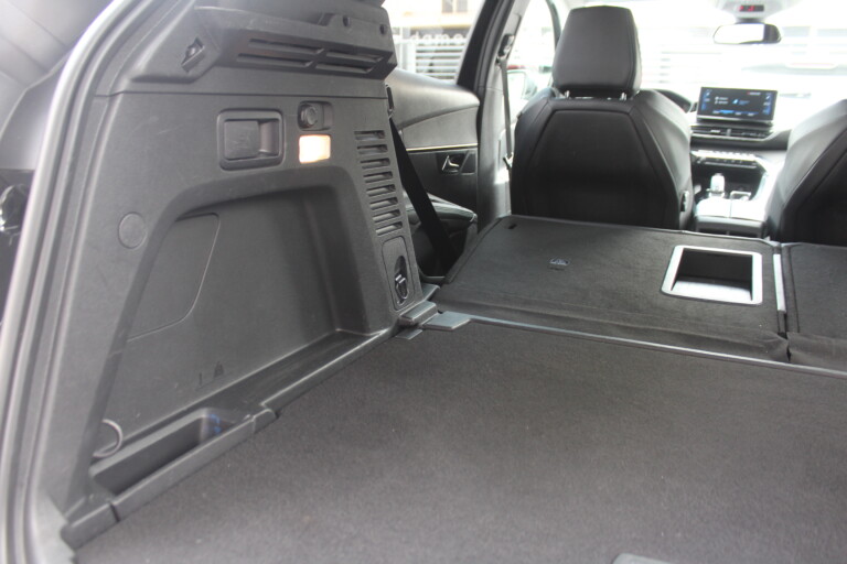 26 Stilecar It Peugeot 3008 Gm668ky