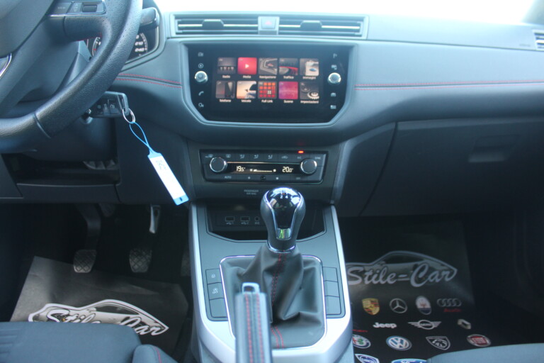 28 Stilecar It Seat Arona Gd162ax