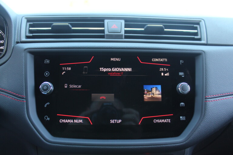 32 Stilecar It Seat Arona Gd162ax