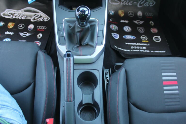 36 Stilecar It Seat Arona Gd162ax