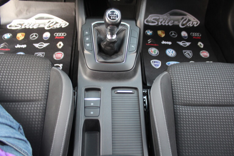 40 Stilecar It Ford Focus Gj660bb