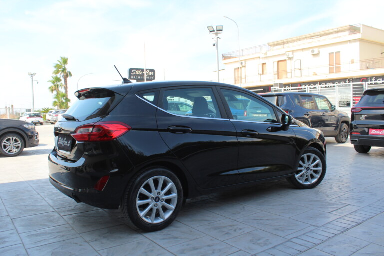 02 Stilecar It Ford Fiesta Gb786ds