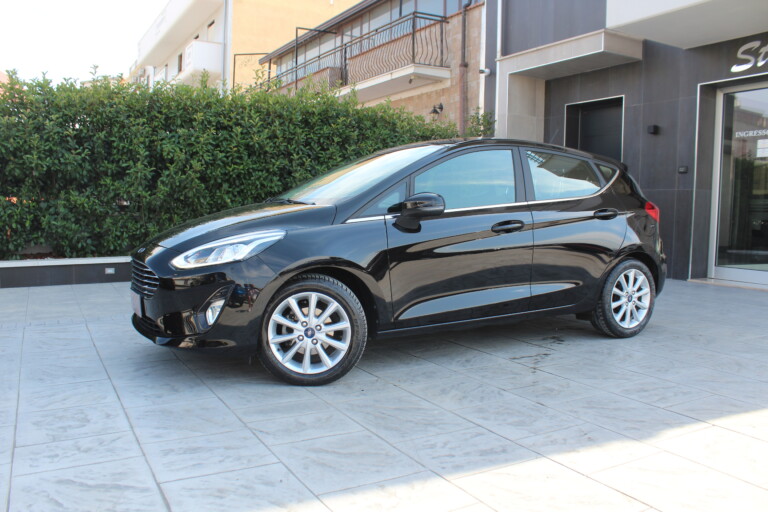 03 Stilecar It Ford Fiesta Gb786ds