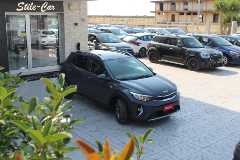 05 Stilecar It Kia Stonic Gj532jt