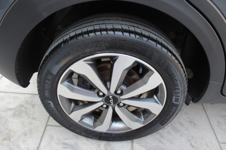 09 Stilecar It Kia Stonic Gj532jt