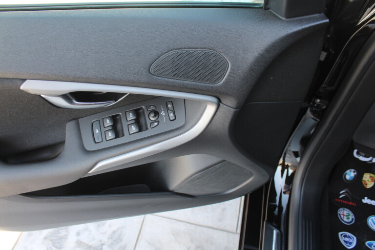 15 Stilecar It Volvo V40 Fy250yx