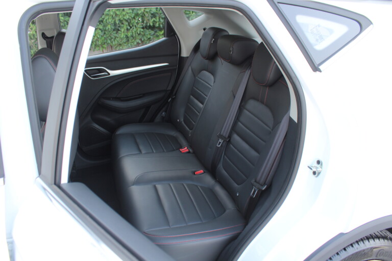 17 Stilecar It Mg Zs Gn231ww