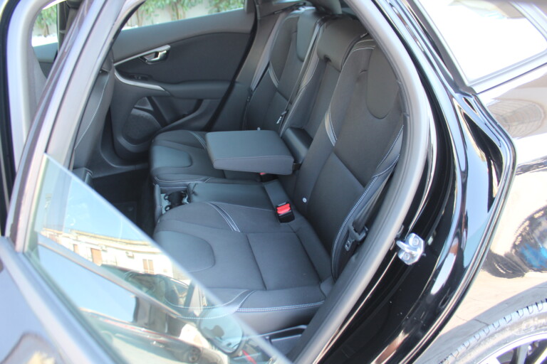 19 Stilecar It Volvo V40 Fy250yx