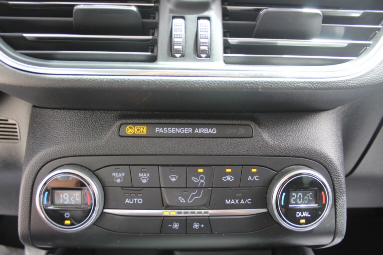 40 Stilecar It Ford Focus Gg786re