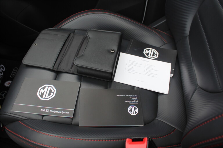 40 Stilecar It Mg Zs Gj972yk
