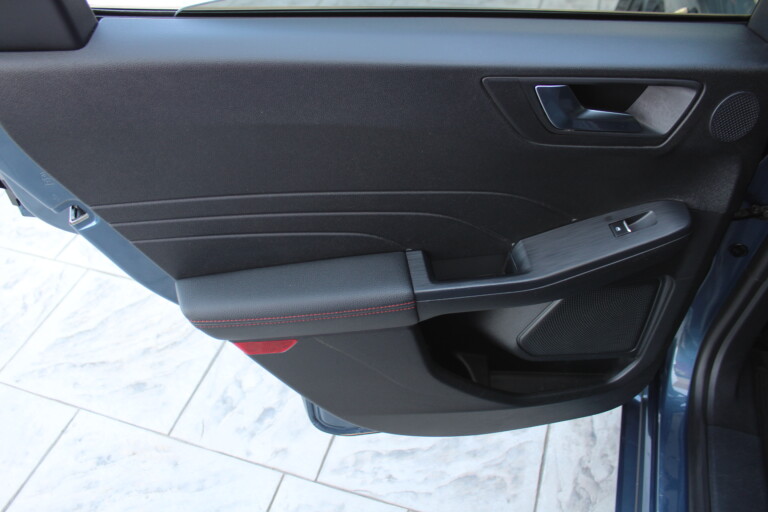 19 Stilecar It Ford Kuga Gk723rp