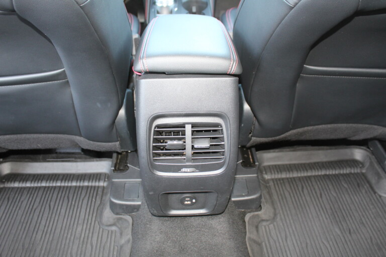 20 Stilecar It Ford Kuga Gk723rp