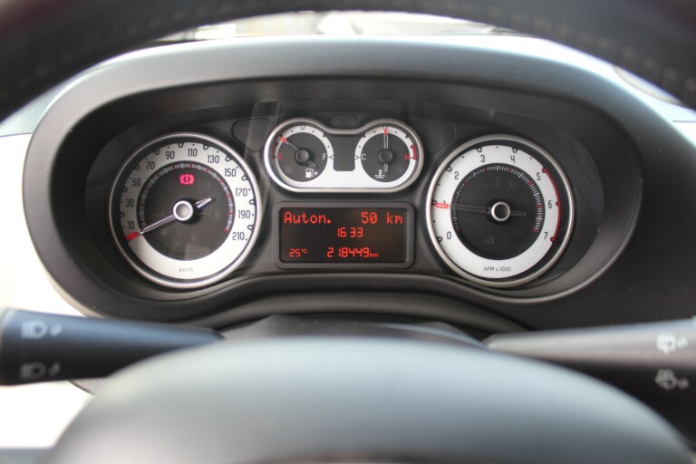 25 Stilecar It Fiat 500l Et956aw