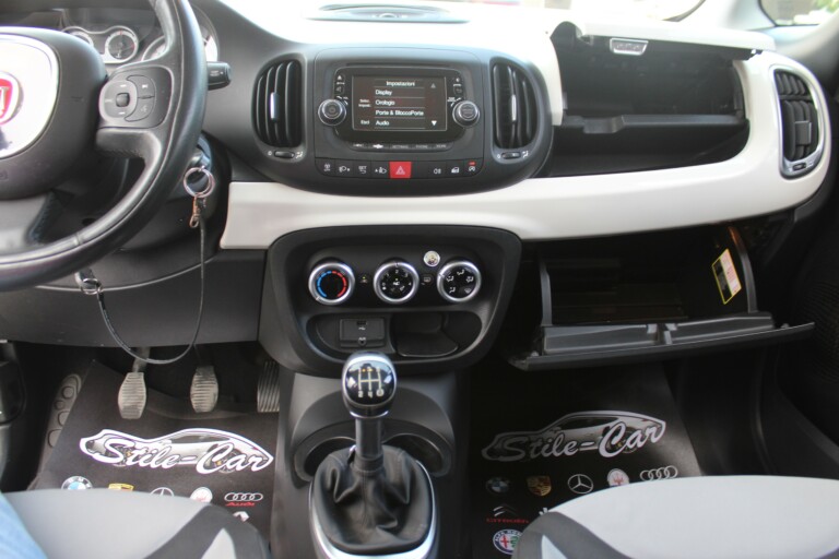 26 Stilecar It Fiat 500l Et956aw