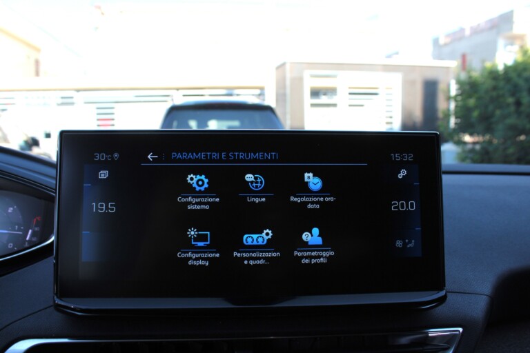 33 Stilecar It Peugeot 3008 Gj497zb