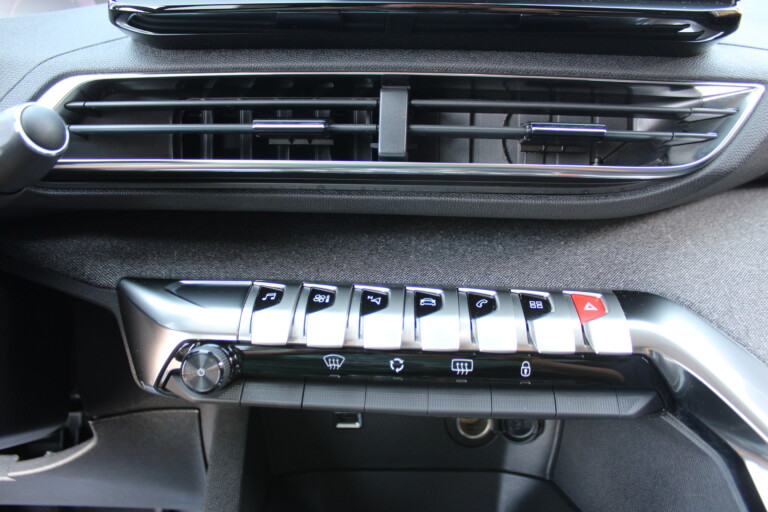 42 Stilecar It Peugeot 3008 Gj497zb